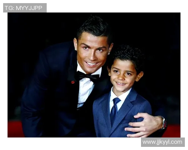 追忆绿茵传奇黑人球星从街头少年到世界足球巅峰的励志征程